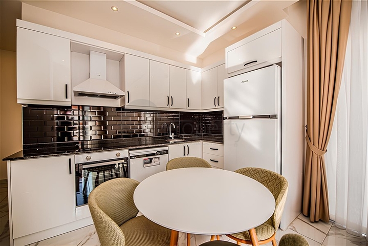 One-bedroom apartment in a new complex in the center of Alanya