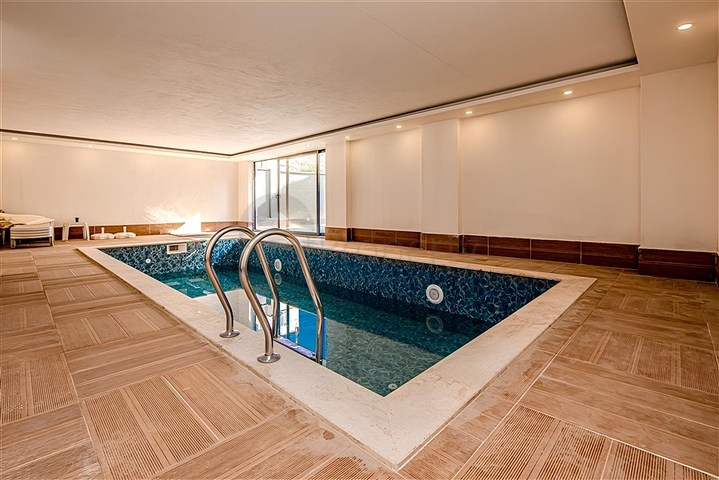 One-bedroom apartment in a new complex in the center of Alanya