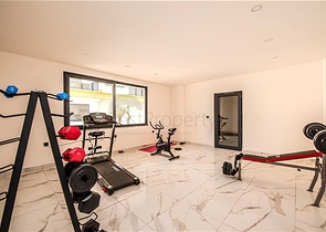 One-bedroom apartment in a new complex in the center of Alanya