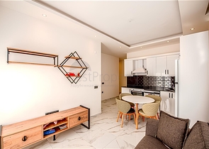 One-bedroom apartment in a new complex in the center of Alanya