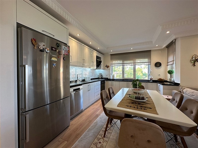 Villa in the central part of Alanya with sea view