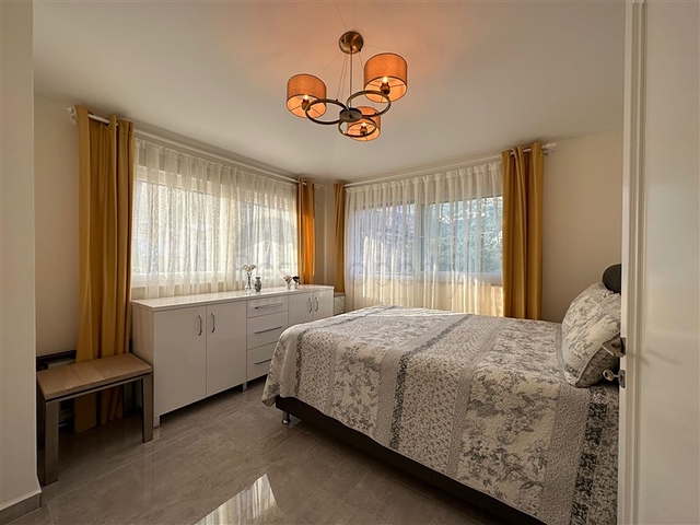 Villa in the central part of Alanya with sea view