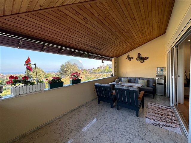 Villa in the central part of Alanya with sea view