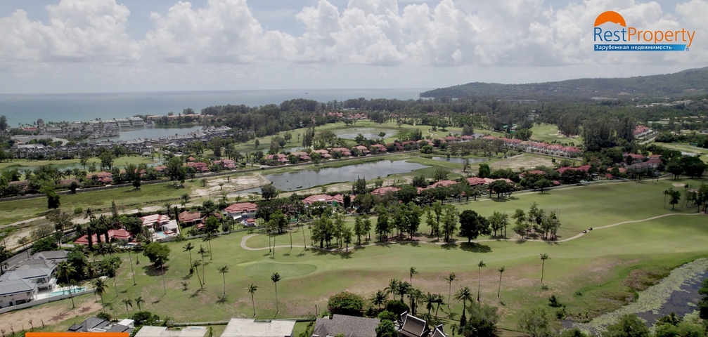 Mediterranean Style Villas in Bang Tao