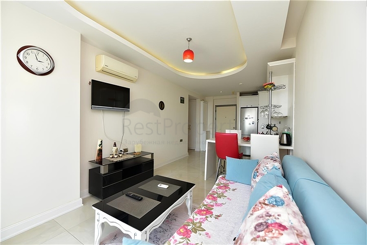 1+1 apartment in Mahmutlar area with sea view