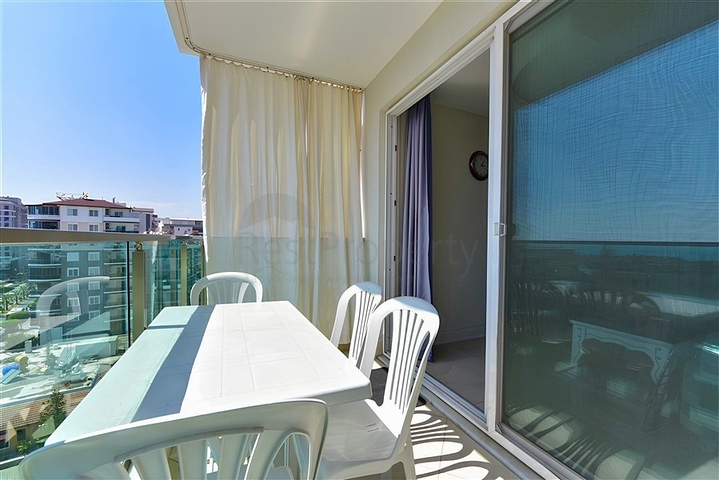 1+1 apartment in Mahmutlar area with sea view