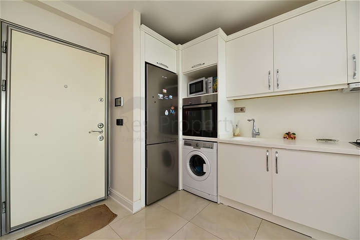 1+1 apartment in Mahmutlar area with sea view