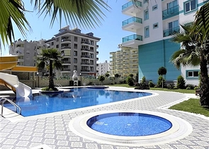 1+1 apartment in Mahmutlar area with sea view