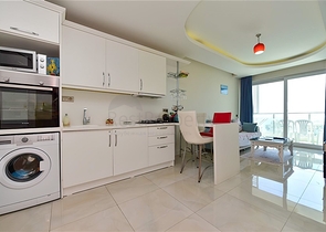 1+1 apartment in Mahmutlar area with sea view