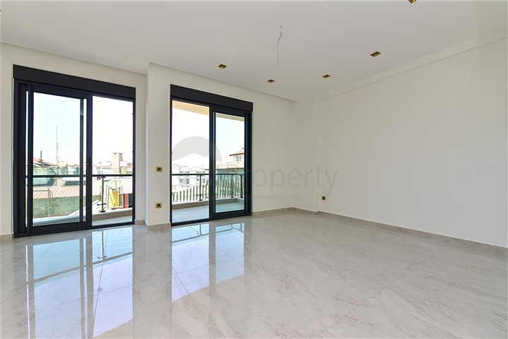 2+1 Apartment in Central Alanya | 150 m to Sea | Premium Complex