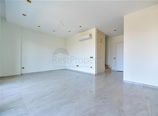 2+1 Apartment in Central Alanya | 150 m to Sea | Premium Complex