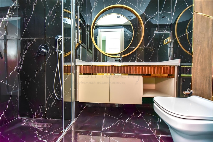 2+1 Apartment in Central Alanya | 150 m to Sea | Premium Complex