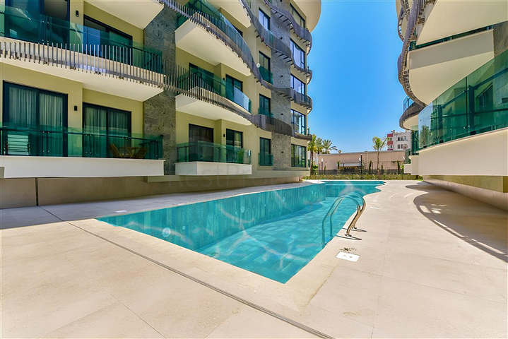 2+1 Apartment in Central Alanya | 150 m to Sea | Premium Complex