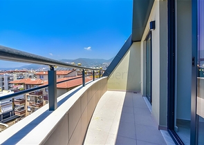 2+1 Apartment in Central Alanya | 150 m to Sea | Premium Complex