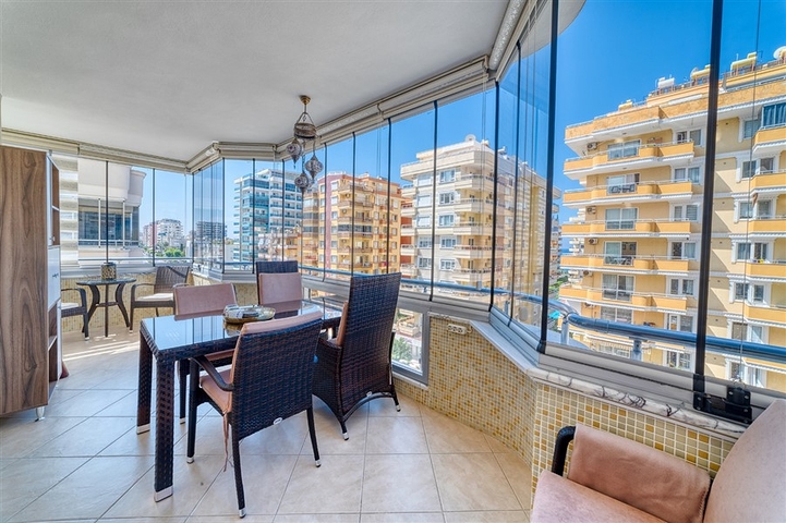 Spacious 2+1 Apartment in Mahmutlar