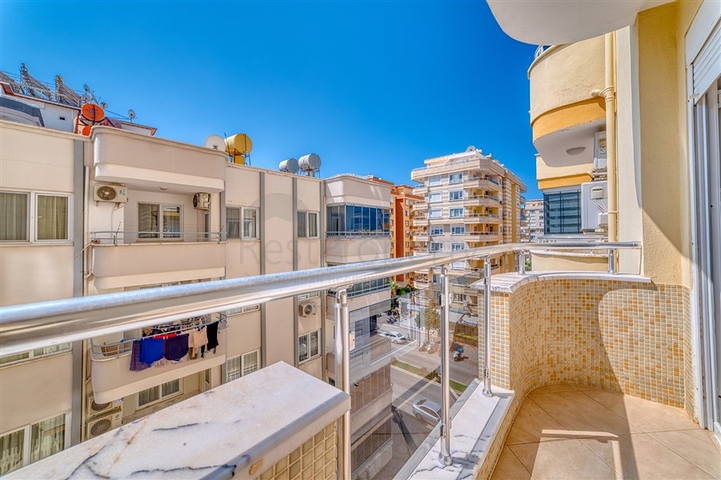 Spacious 2+1 Apartment in Mahmutlar