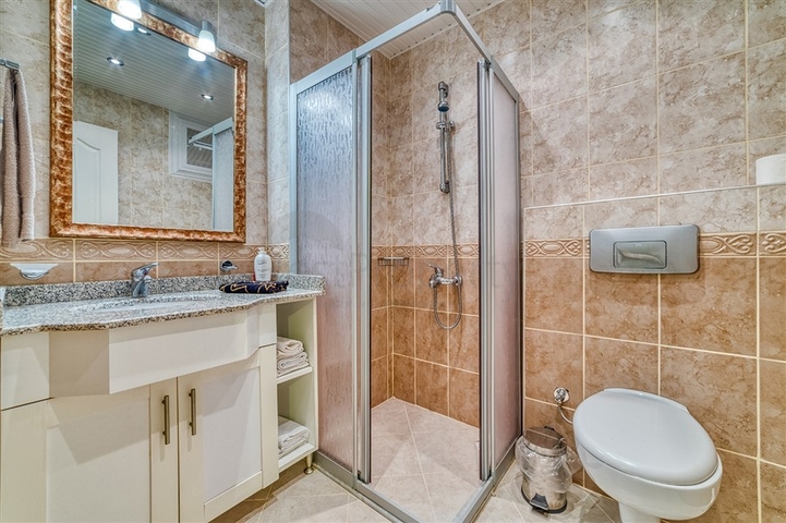 Spacious 2+1 Apartment in Mahmutlar