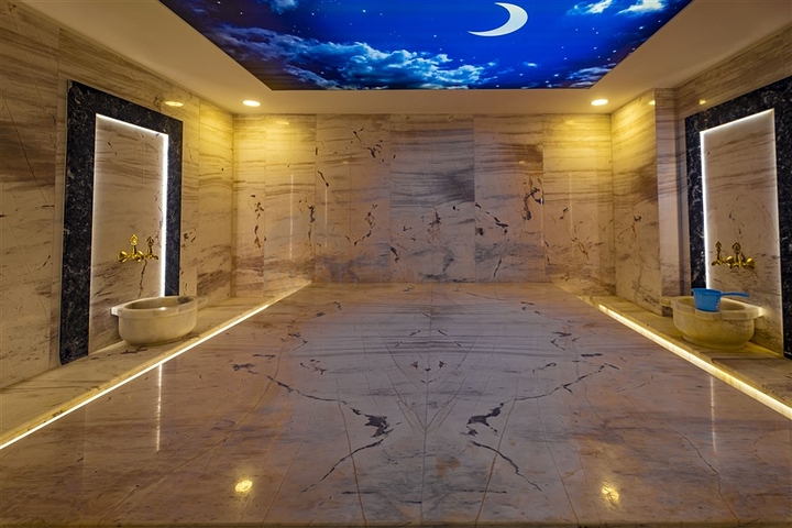 Furnished 2+1 apartment in a new complex in Kargicak district