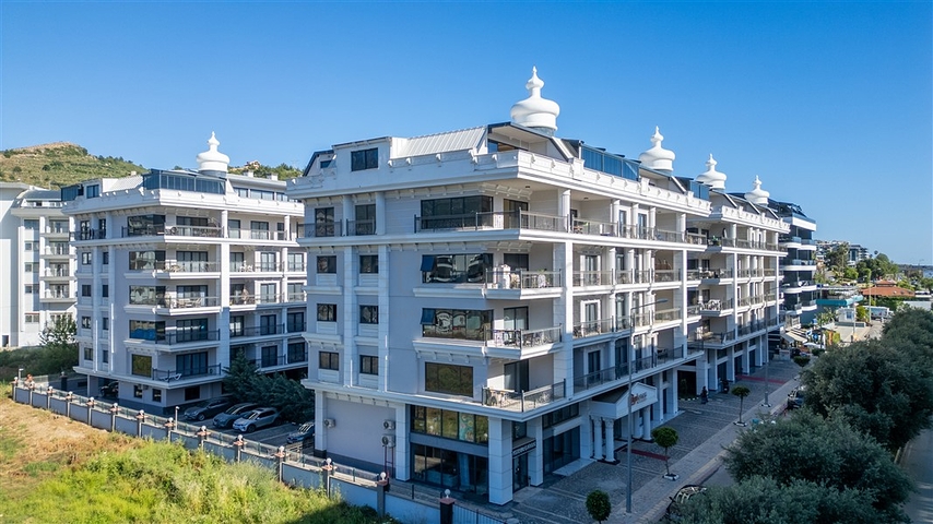 2+1 apartment 50 m from the sea in Kargicak district