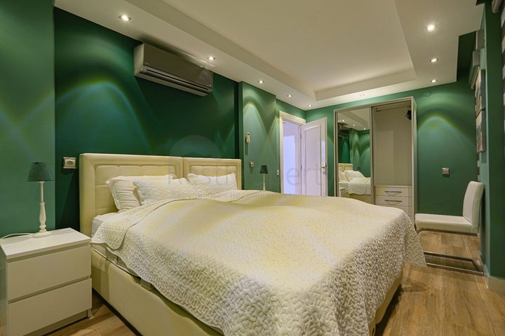 3+2 villa in the center of Alanya with a view of the Mediterranean Sea