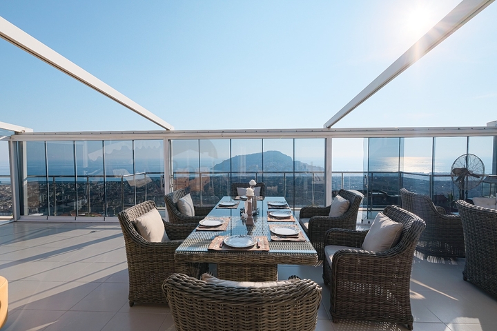 3+2 villa in the center of Alanya with a view of the Mediterranean Sea