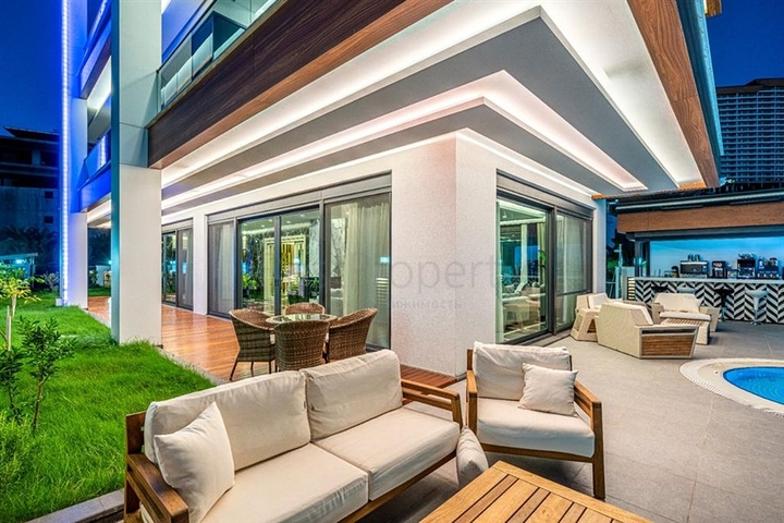 Luxury villa in Kargicak area