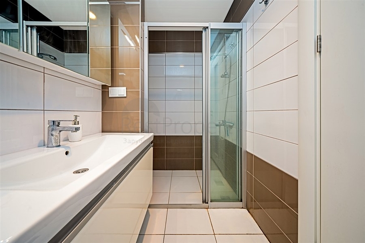 2+1 apartment in a complex with hotel infrastructure in Avsallar district