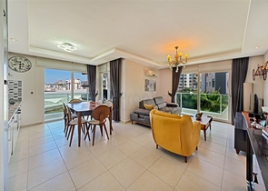 2+1 apartment in a complex with hotel infrastructure in Avsallar district