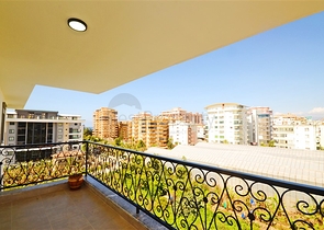 3+1 apartment within walking distance from the Mediterranean Sea
