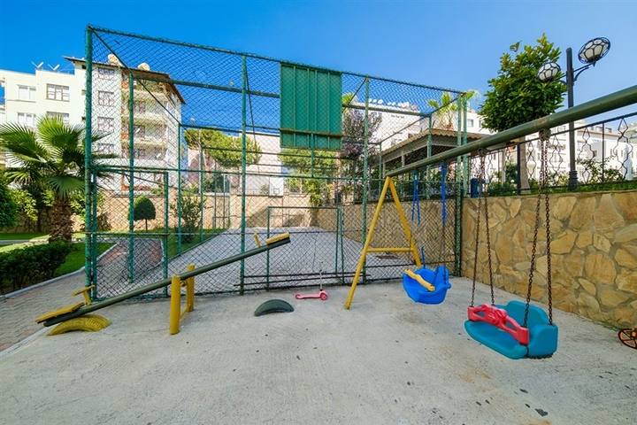 Spacious 2+1 apartment 500 m from Cleopatra beach 