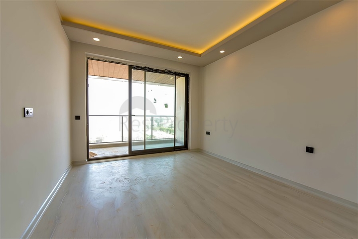 Three-bedroom penthouse in a new complex with sea view