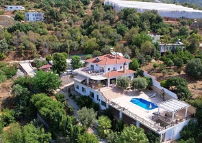 Private villa surrounded by nature in Kestel area