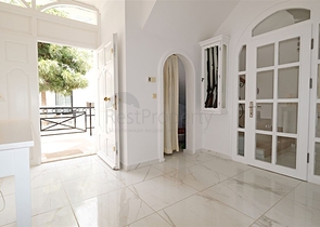 Private villa surrounded by nature in Kestel area