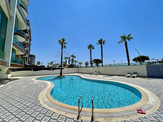 Luxury 3+1 Sea View Apartment in Alanya | 50 m to Beach