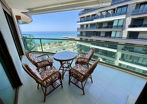 Luxury 3+1 apartment with sea view