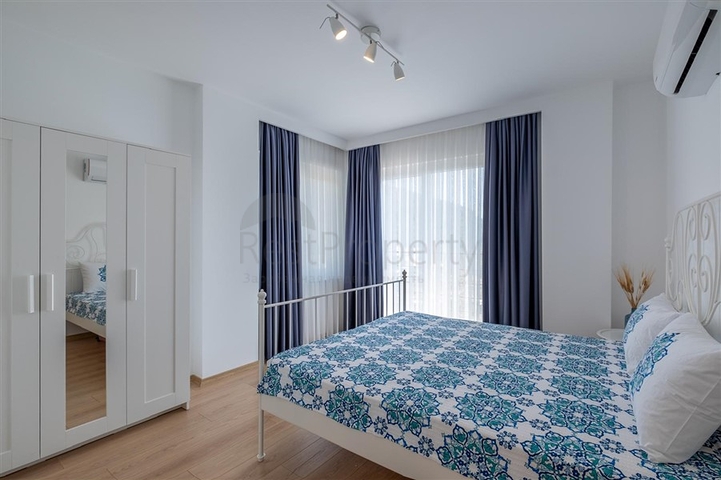 Ideal house by the sea: exclusive villa in the popular Oba area