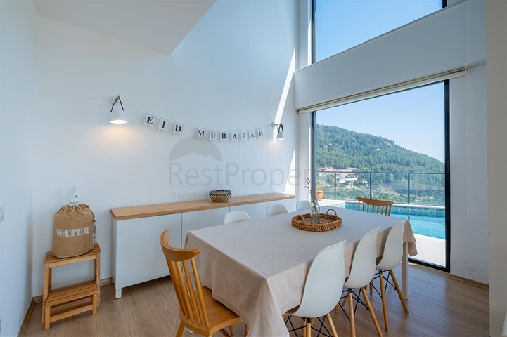 Ideal house by the sea: exclusive villa in the popular Oba area