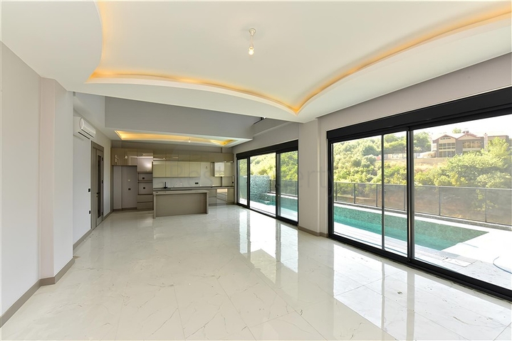 Luxury villa in Oba: your key to Turkish Citizenship