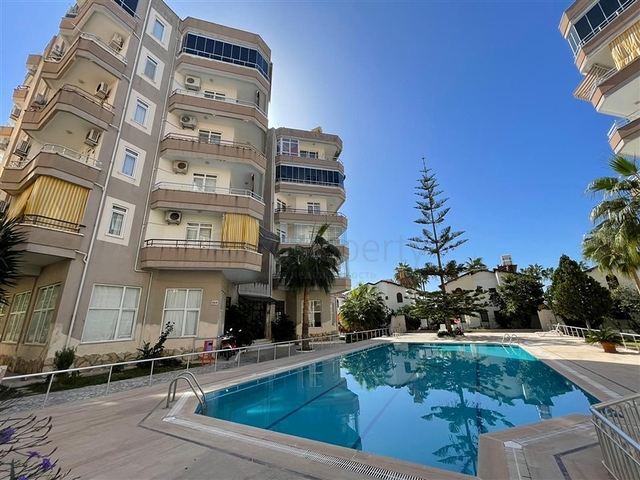 2+1 on the first line in Mahmutlar