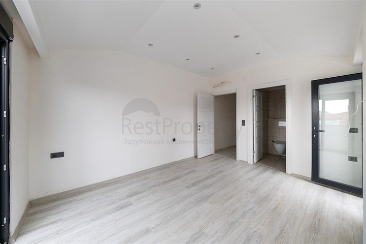 3+1 penthouse in a new complex in the center of Alanya