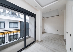 3+1 penthouse in a new complex in the center of Alanya