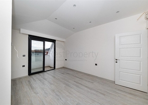 3+1 penthouse in a new complex in the center of Alanya