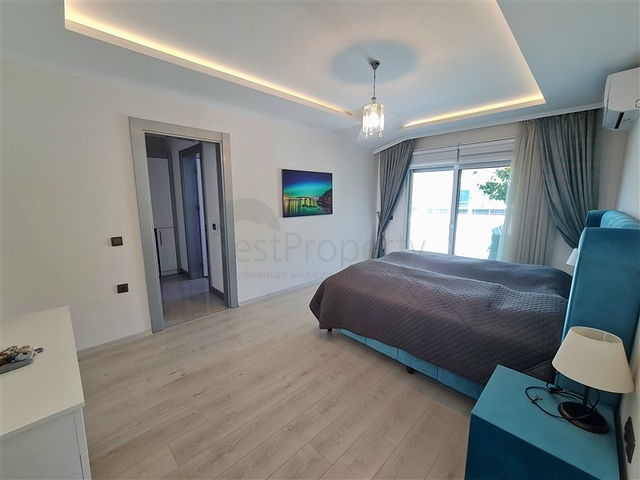 Spacious 4+1 apartment in Oba district