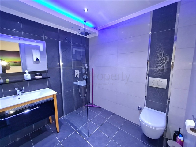 Spacious 4+1 apartment in Oba district