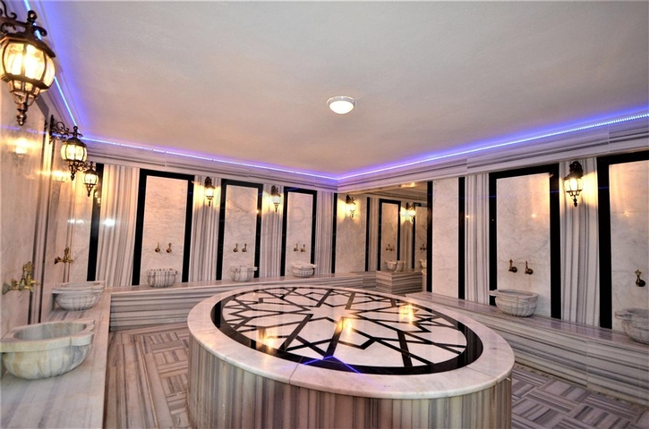 Large 1+1 apt - furnished - prime location - In Mahmutlar / Alanya 