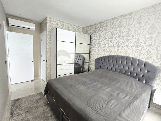 Two-bedroom apartment 700 m from Cleopatra beach