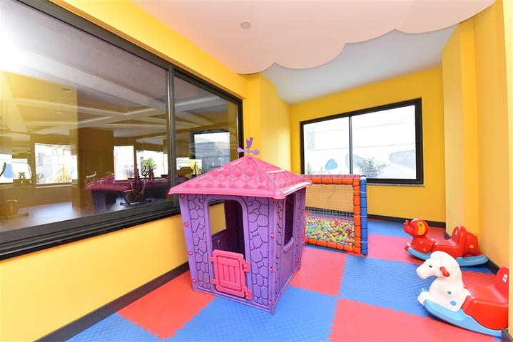 Two-bedroom apartment 700 m from Cleopatra beach