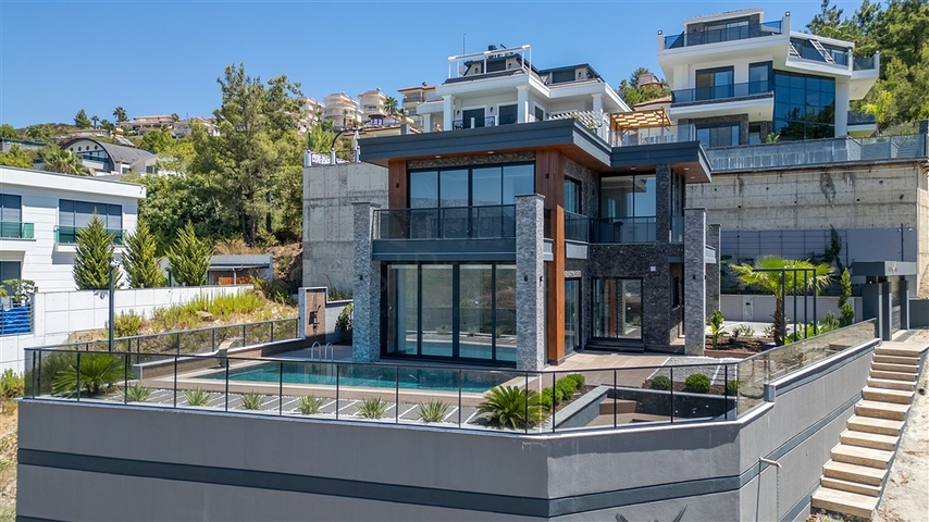 Luxury villa with spectacular sea views in Kargicak