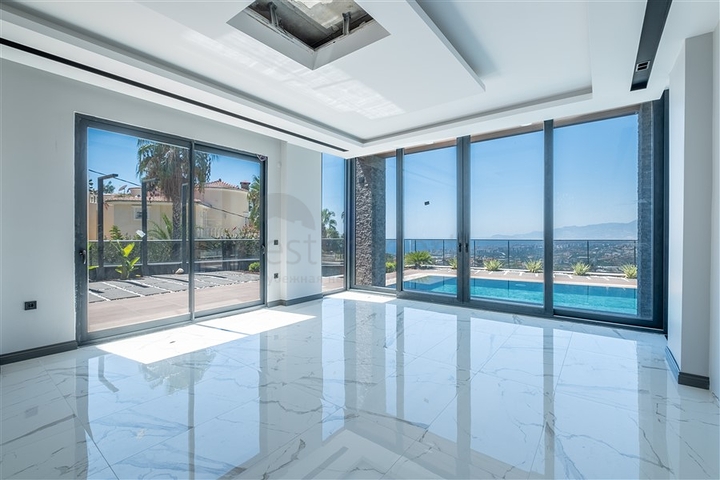 Luxury villa with spectacular sea views in Kargicak