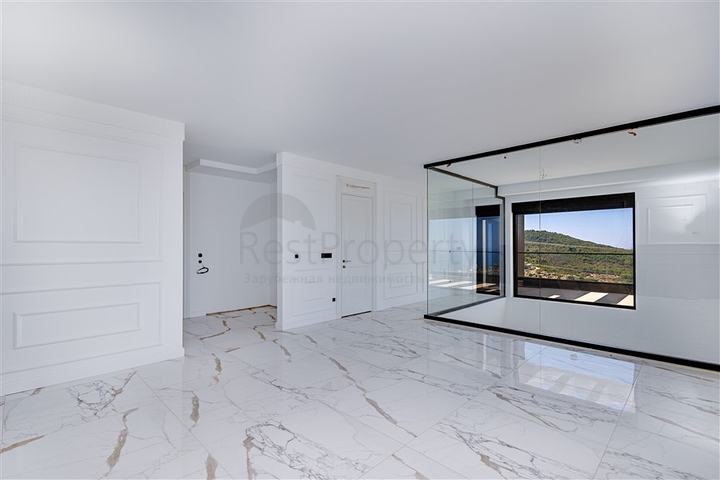 Spacious villa in Kargicak with amazing sea views